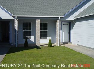 203 Rolling Hills Rd, Roseburg, OR 97471