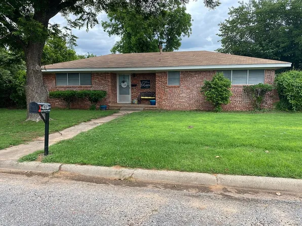 2920 Sunset Cir, Vernon, TX 76384