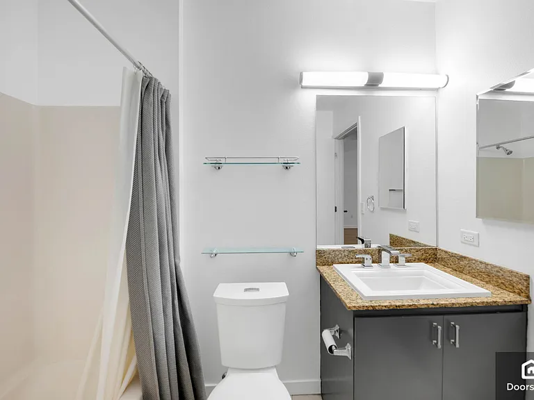 630 W 6th St #615 — Photo 18