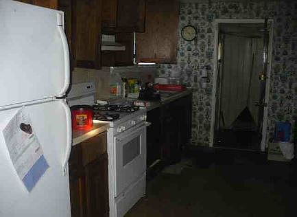 4th image of 8137 Holman Ave