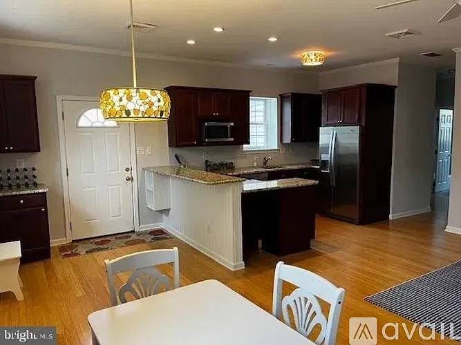2 bed, 1000 sqft, $2,000 — Photo 4