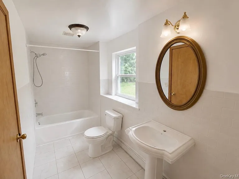 176 Spackenkill Rd #1B — Photo 4