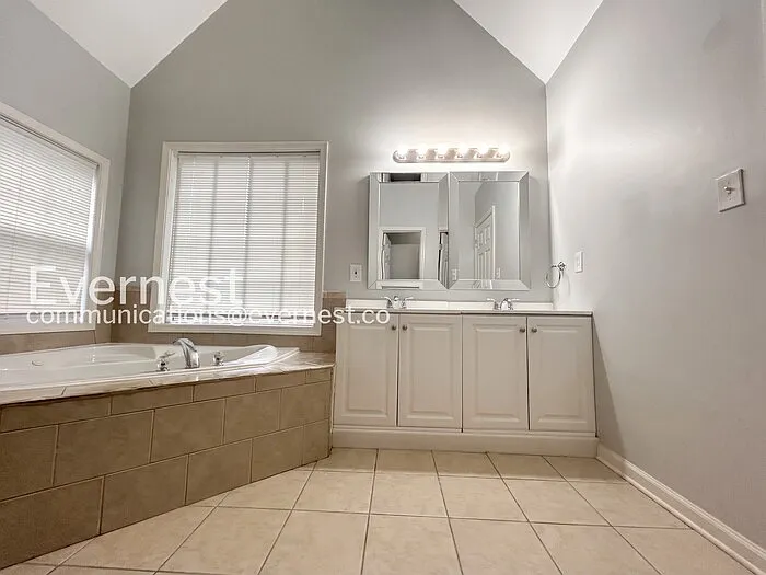 66 Holly Rd NW — Photo 14