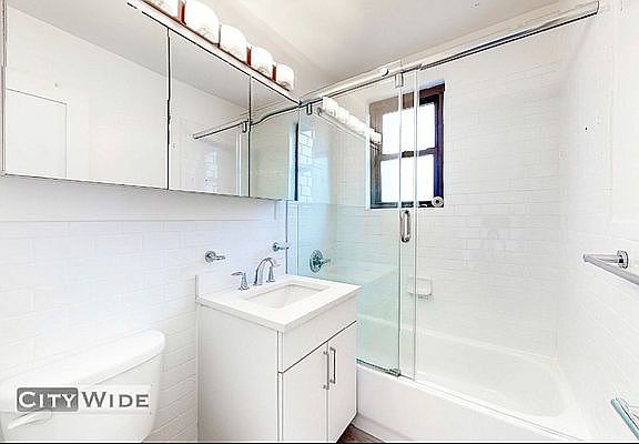 4th image of 96 5th Ave #17O
