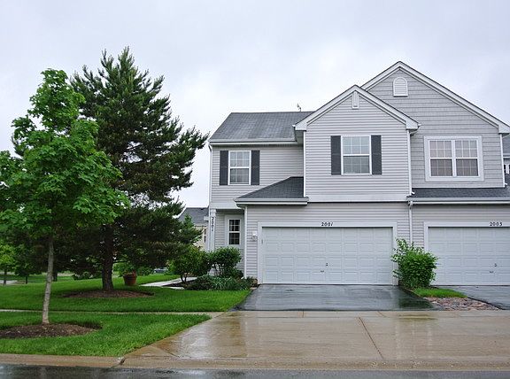 2nd image of 2001 Orchard Ln