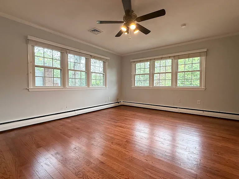 21 Byron Pl — Photo 14
