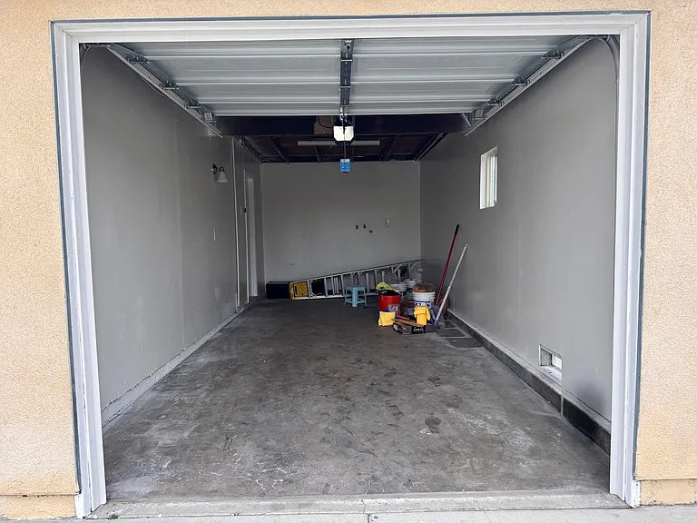 9855 Almeria Ave — Photo 16