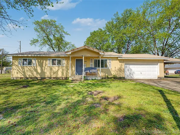 520 Meadowlark Ln, Commerce, OK 74339