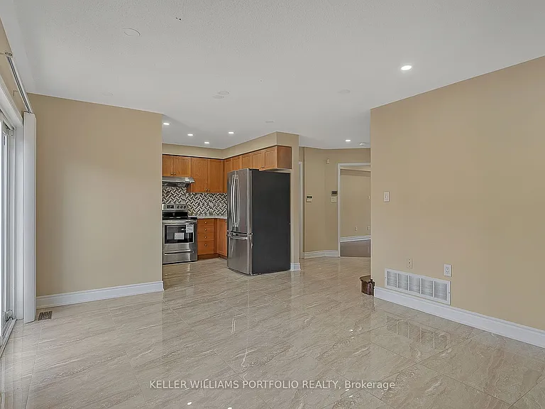 99 Dells Cres — Photo 10