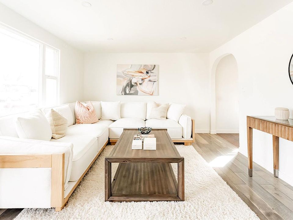 1st image of 135 S Raleigh Street