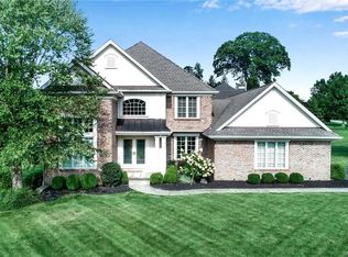 20 Hampton Ct, Orchard Park, NY 14127