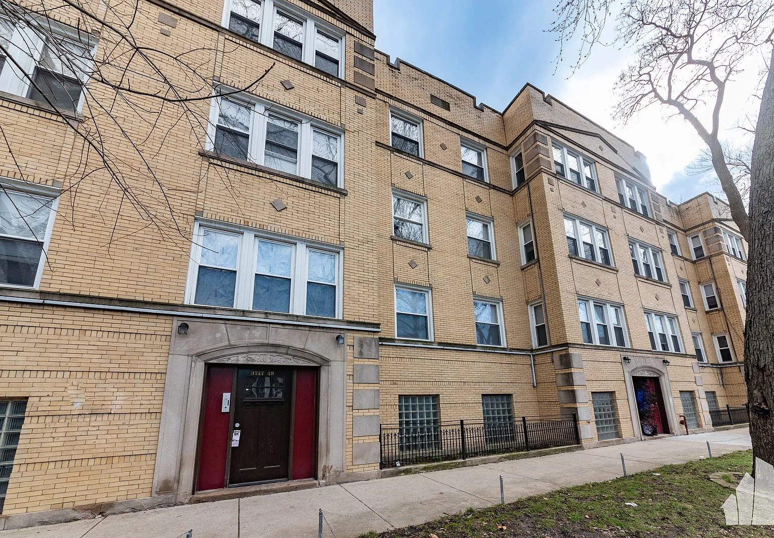 2 bed, 1.0 bath, $1,950 — Photo 2
