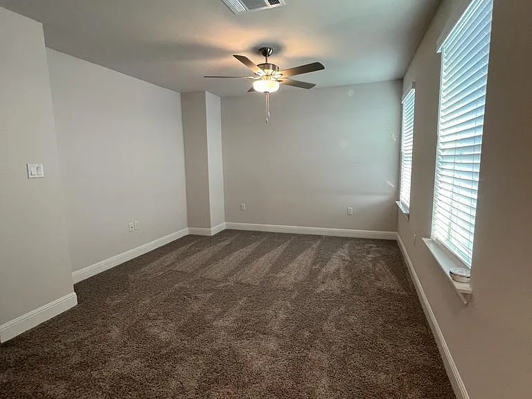15501 Ellinger Dr — Photo 14