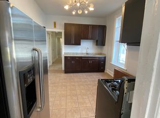2000 S Leavitt St APT 2F, Chicago, IL 60608