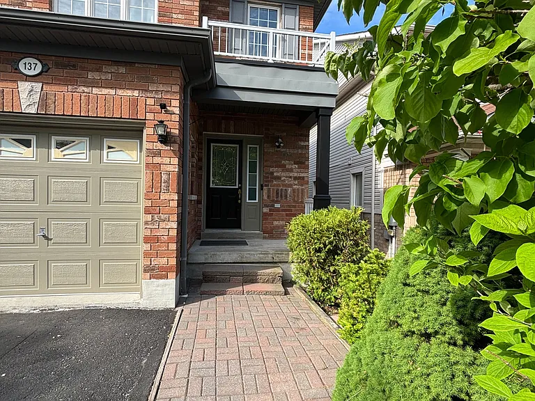 137 Ducatel Cres — Photo 2
