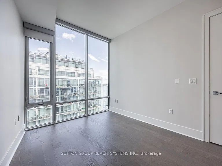 29 Queens Quay E #1008 — Photo 17
