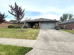 3527 Country Walk Dr, Indianapolis, IN