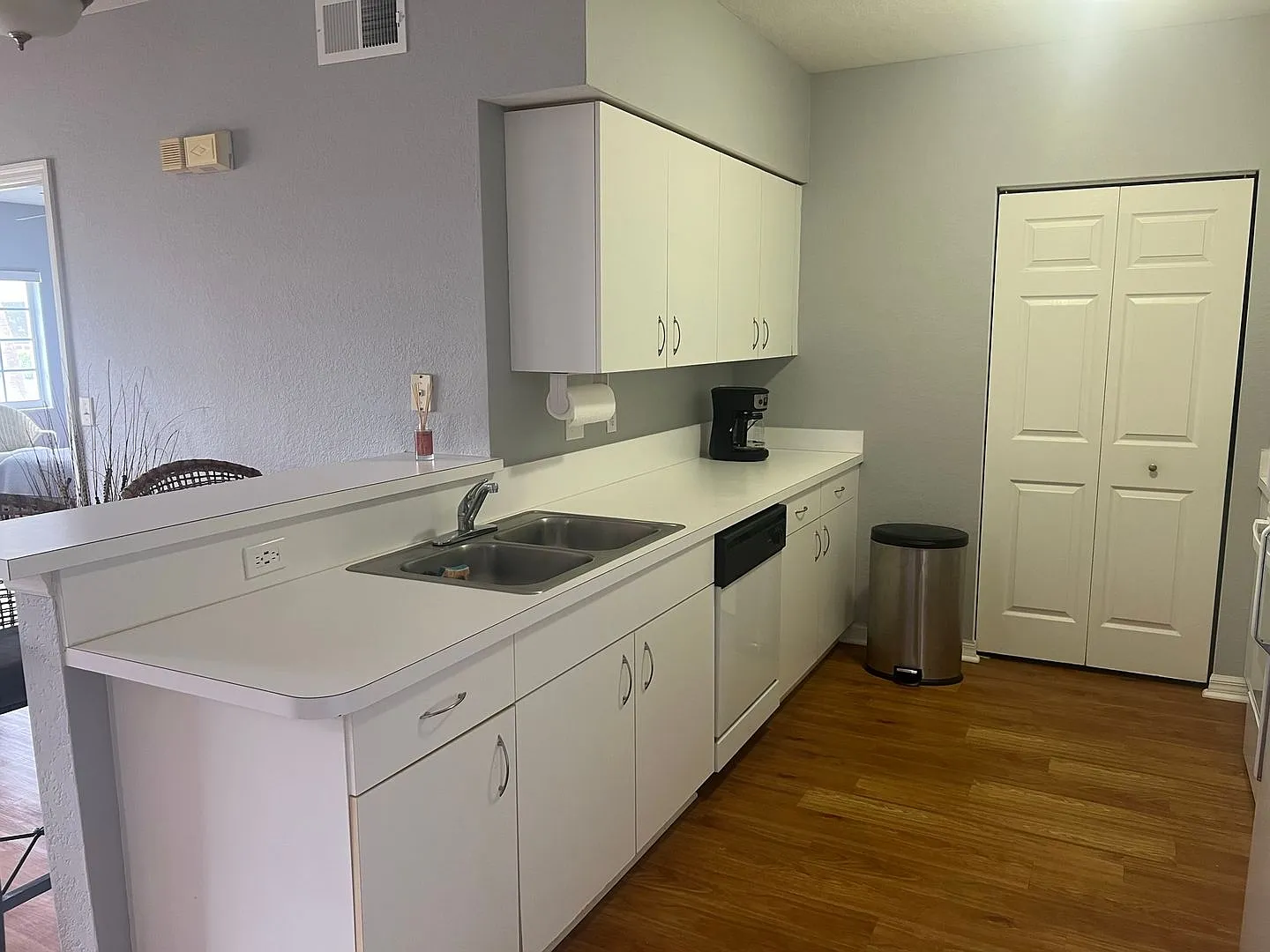 Very Reasonable Rate Fully Furnished Lovely Furnished 2 Bed/2 Bath Ground Floor**Seasonal — Photo 2
