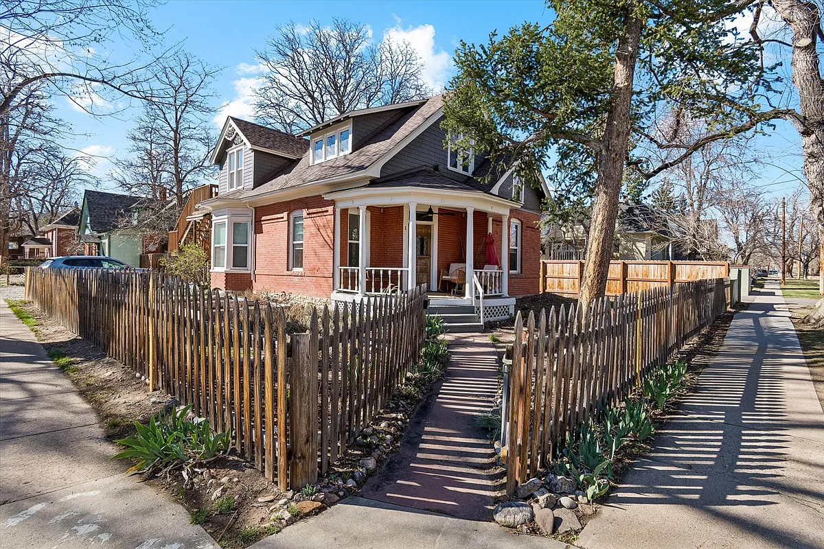Building Photo - 1843 Grove St #1-A