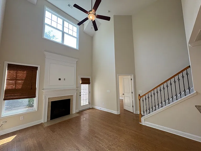 3635 Bagley Dr — Photo 9