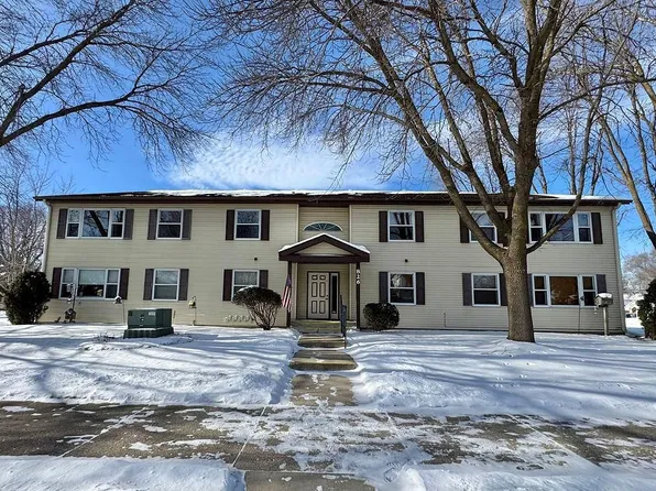 826 Central Ave N APT 8, Faribault, MN 55021