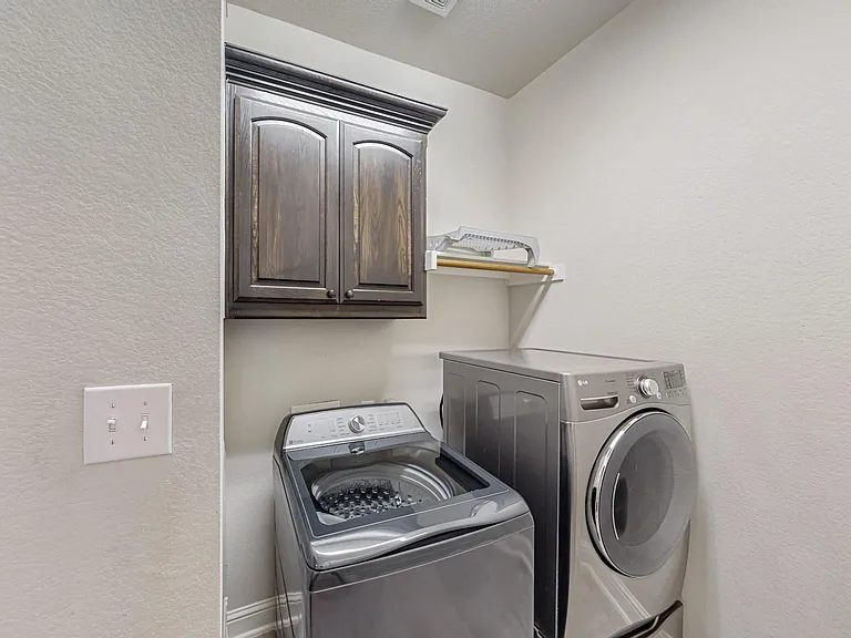 6723 Capistrano St — Photo 37