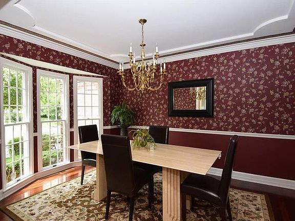 4th image of 1591 Fairway Cir