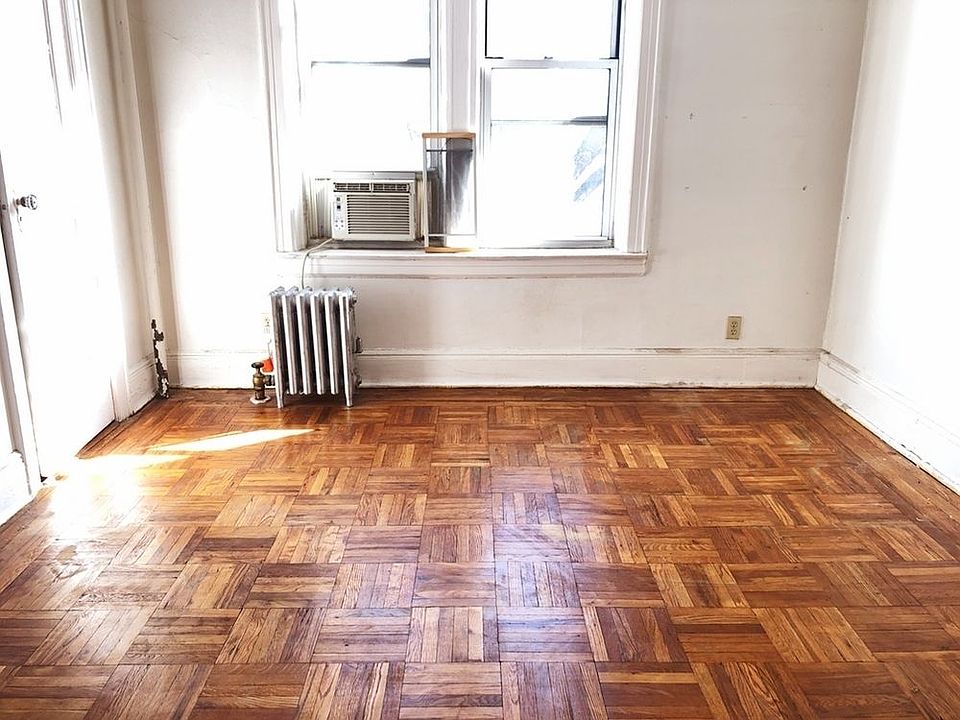 1st image of 2824 42nd St APT 4C