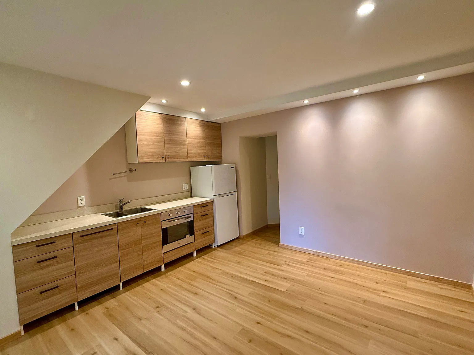 1 bed, 650 sqft, $1,200 — Photo 4