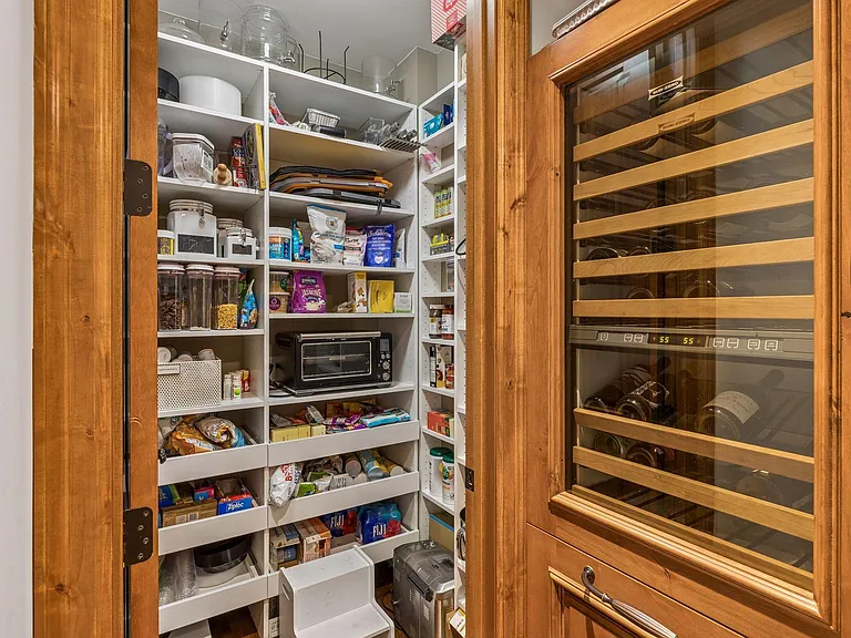 15700 Portico Dr — Photo 18