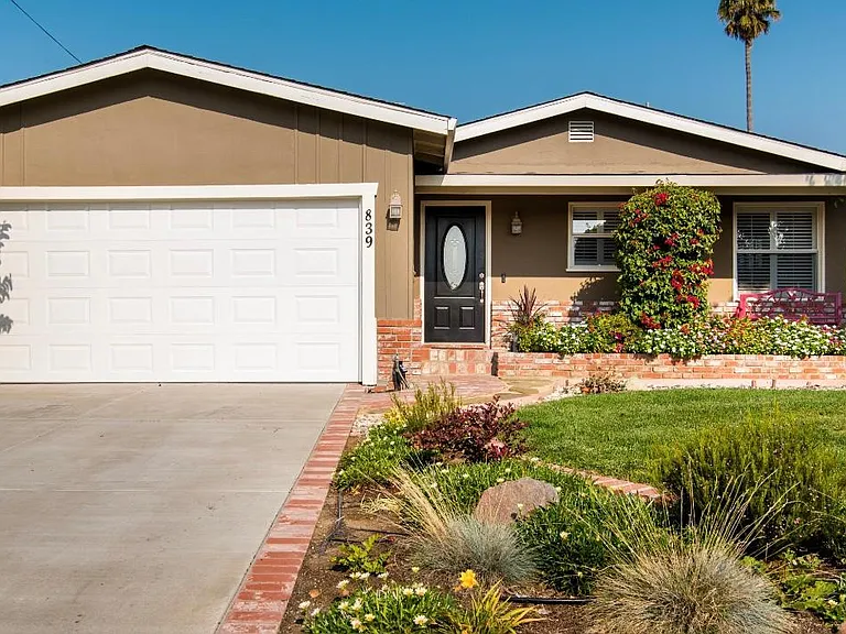 839 Coachella Ave — Photo 2