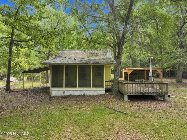 684 West Firetower Road, Swansboro, NC 28584