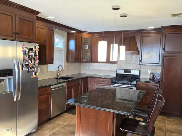 641 Katan Avenue image 7 of 21