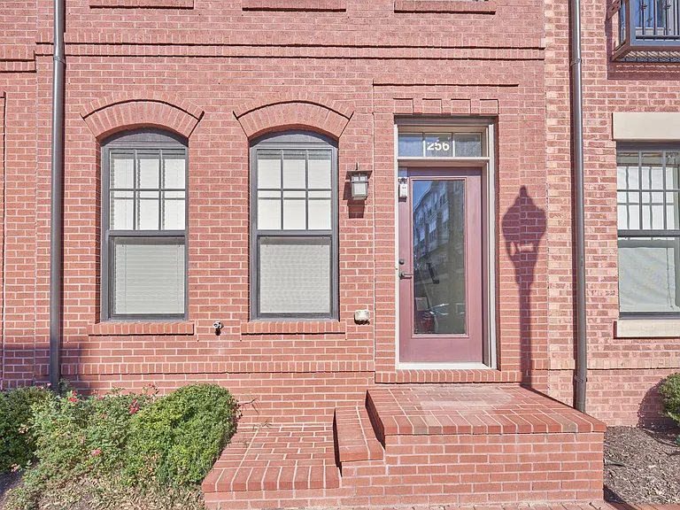 256 Bluemont Branch Ter SE — Photo 10