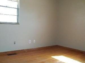 3rd image of 4805 Lisa Ln