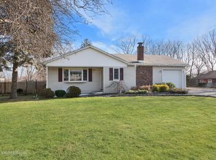 22 Lillian St, Port Jefferson Station, NY 11776