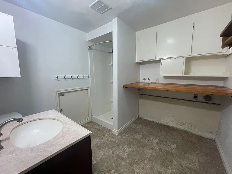 1168 Tulip Ln — Photo 12