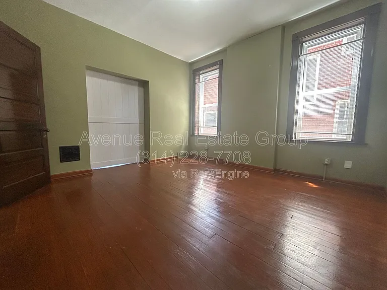 4415 S Compton Ave #1F — Photo 4