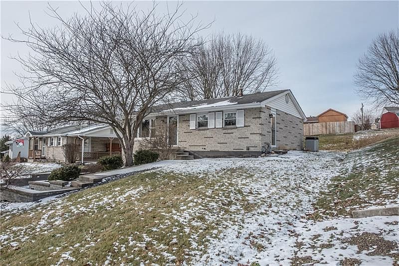 1st image of 33 Nancy Dr