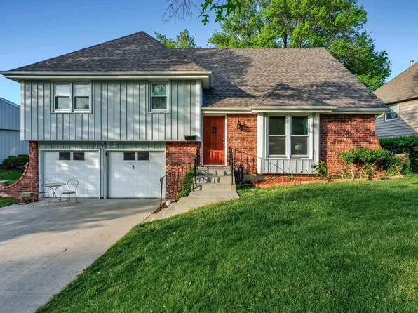 3714 SW 33rd St, Topeka, KS 66614