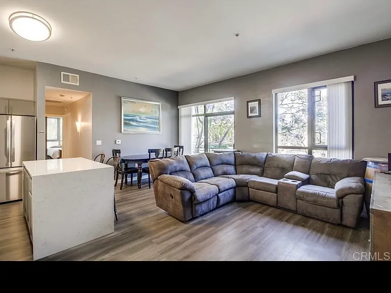 889 Date St — Photo 16