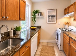 31 Queensberry St APT 21, Boston, MA 02215