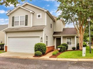 8627 Meadowmont View Dr, Charlotte, NC 28269