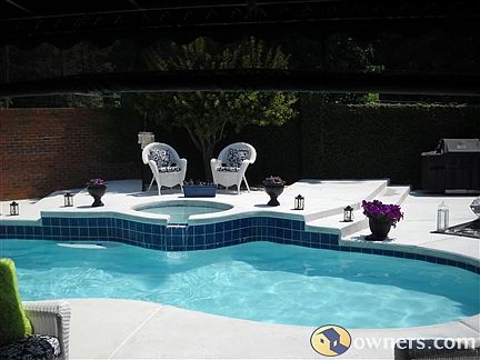 5th image of 217 Westbury Ln