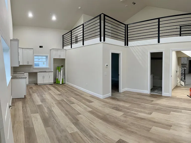 131 4th Ave #1 — Photo 1