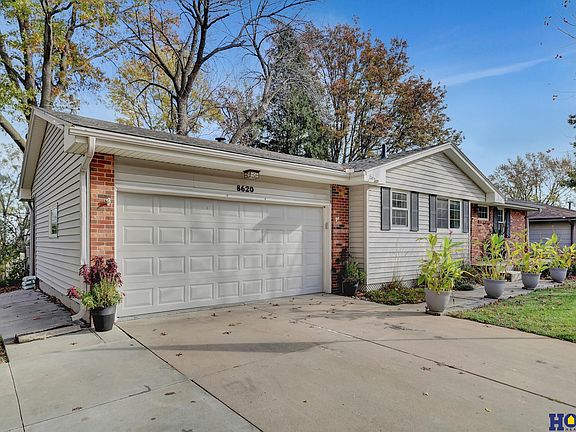 2nd image of 8620 Sandalwood Dr