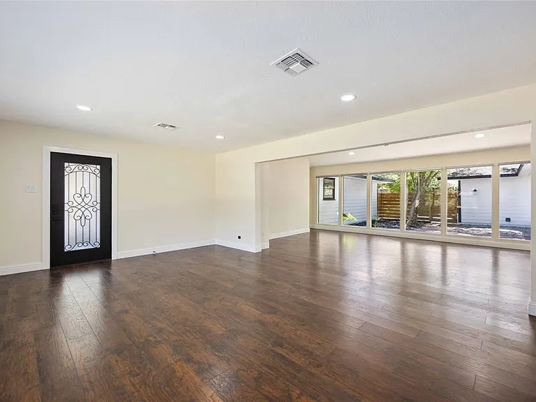 3403 Linkwood Dr — Photo 5