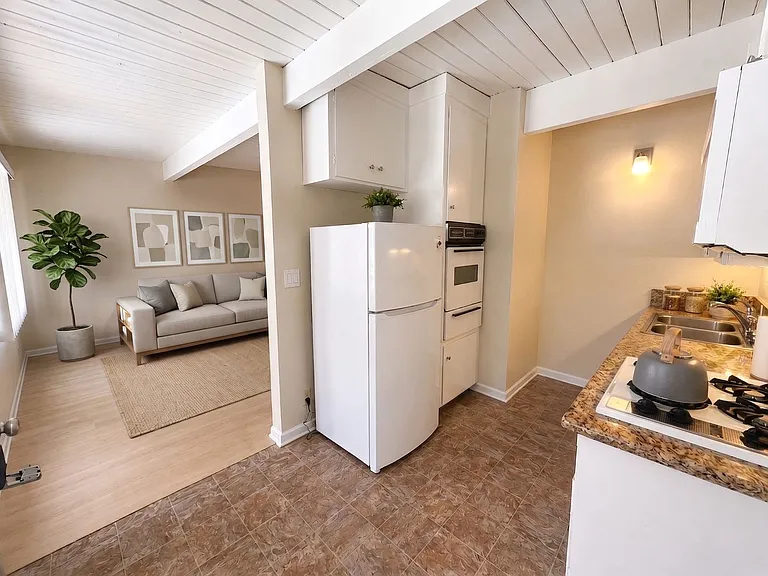 Best-Priced Studios At 1030 W. Olive Ave., Burbank, Ca 91506 — Photo 13