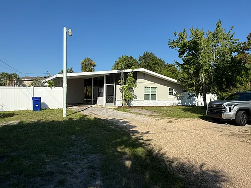 3104 Saint Clair Ave Photo 1