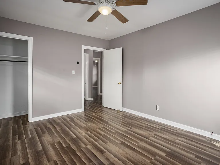 4126 Eastwood Dr — Photo 13